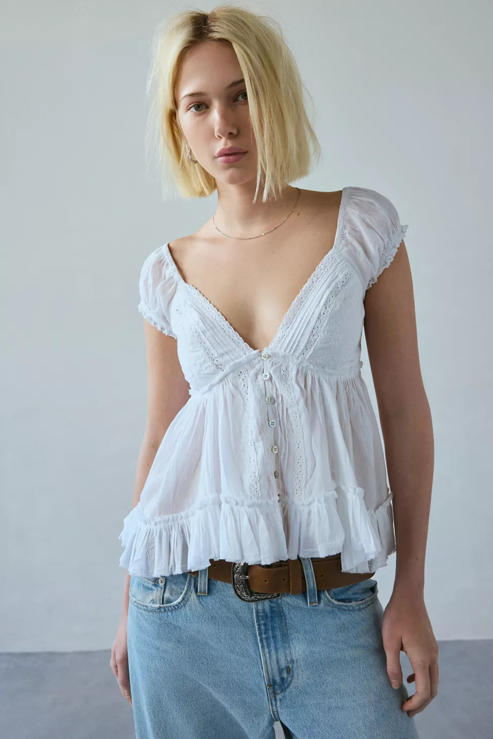 Kimchi Blue Izzy Lace Trim Button-Front Babydoll Blouse | Urban Outfitters (US and RoW)