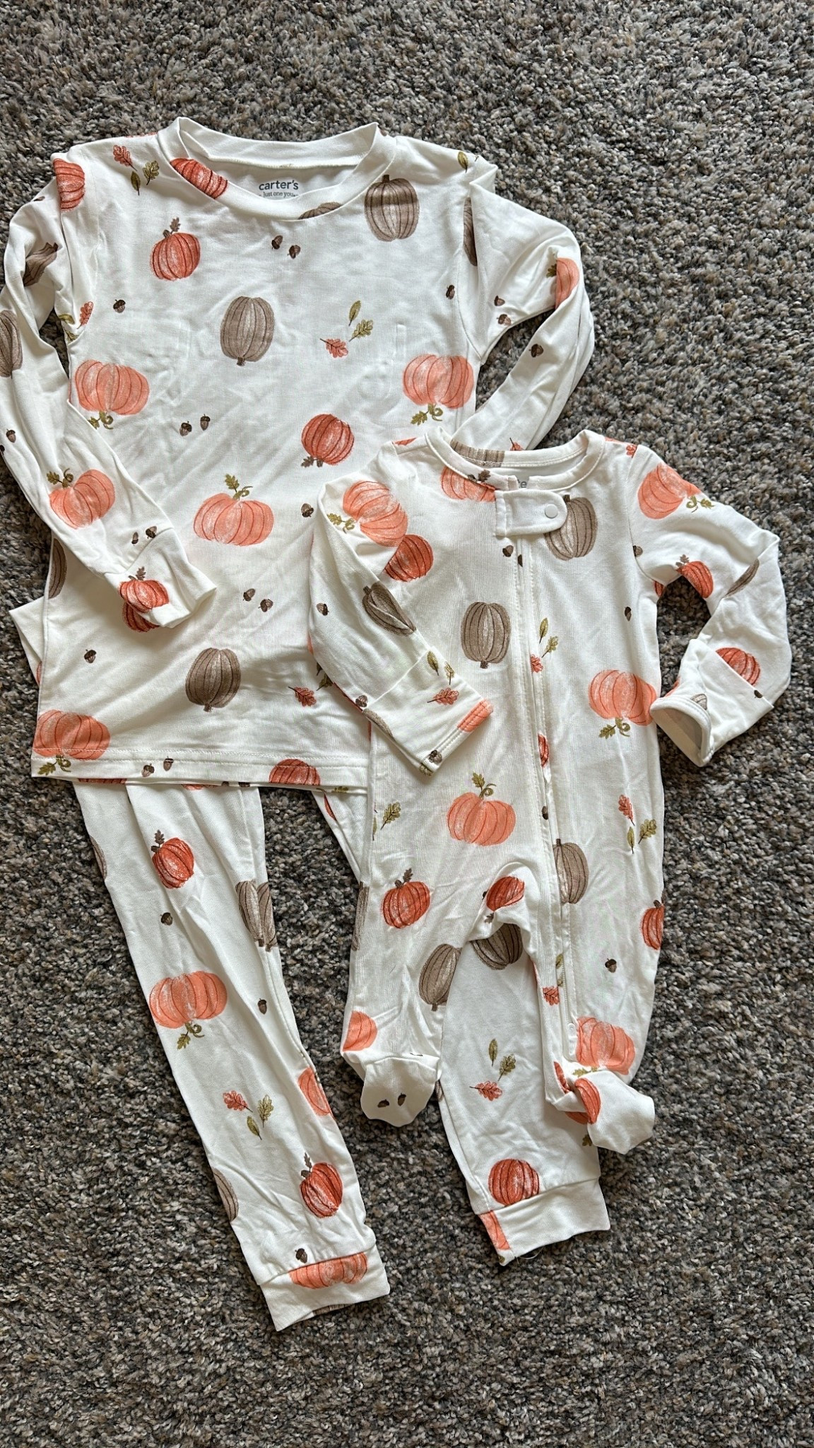 matching fall Jammie’s for baby and toddler 😍