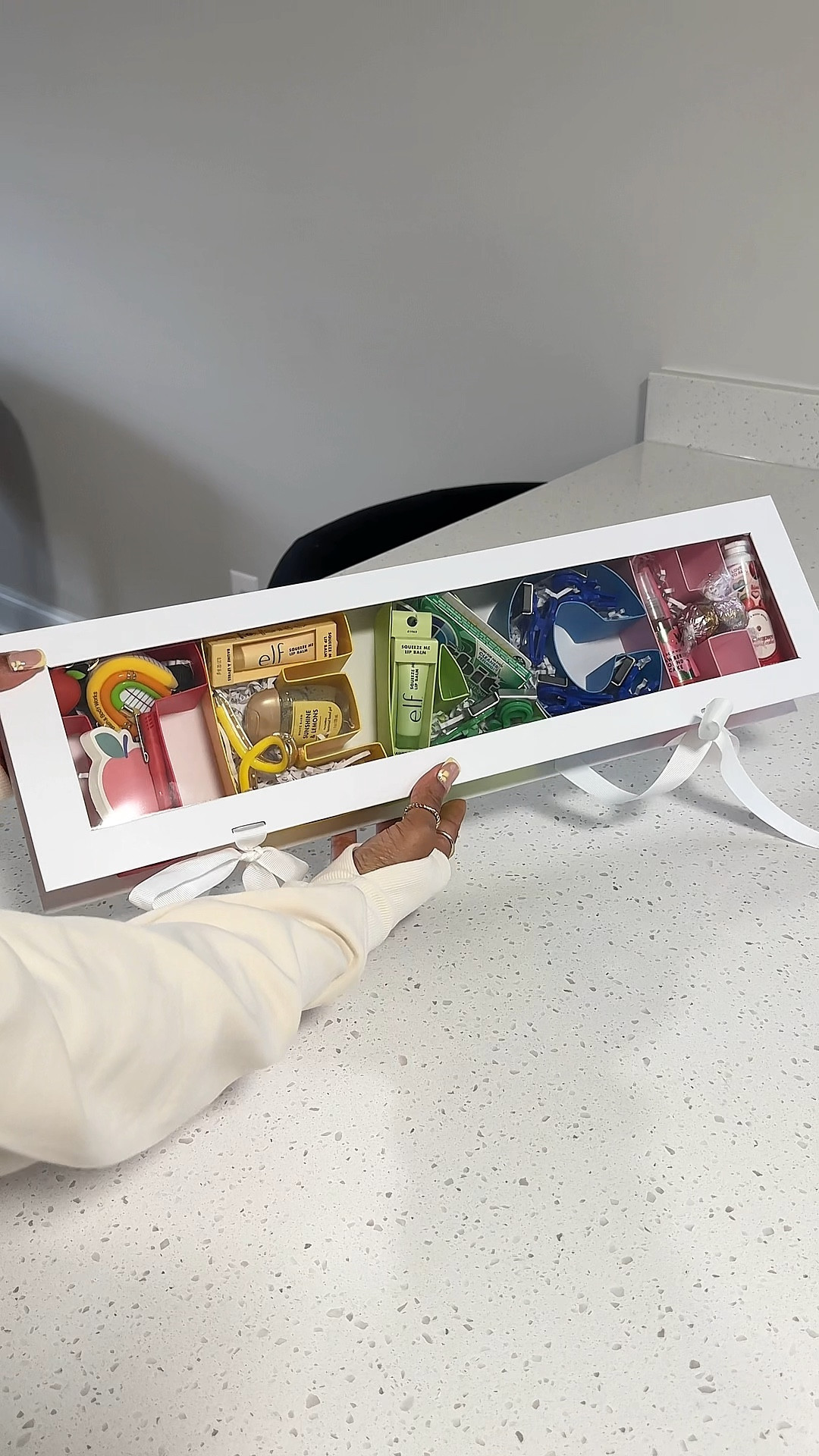 This week is Teacher Appreciation Week! 👩🏽‍🏫✏️📌📓🚌 don’t forget to show your appreciation with a little gift ☺️

 #teacherappreciationweek #teacherappreciationday #teachergifts #handsanitizers #handsanitizerholder #teachergram #teachersofinstagram #teachergift #giftforteacher #teachergiftideas #teacherappreciation #teacherappreciationgift #diygift
#thankyouteacher #diygifts #giftideas2025
#giftideas

#LTKFindsUnder50 #LTKGiftGuide