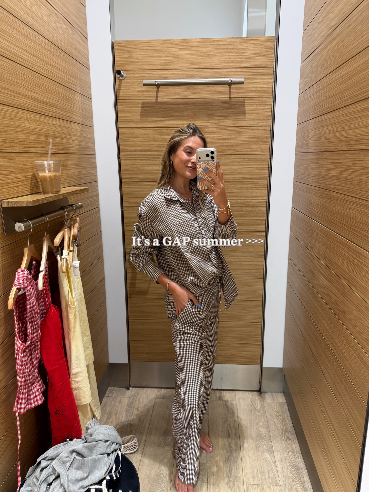 Have always been a hard core rider for Gap…. There’s just something about the style that does it for me 👖 It’s the most effortless chic summer vibe

The colors and styles for summer are sooo good! Comment GAP to shop!

#outfitinspo #styleinspo #gap #summerstyle #outfitideas