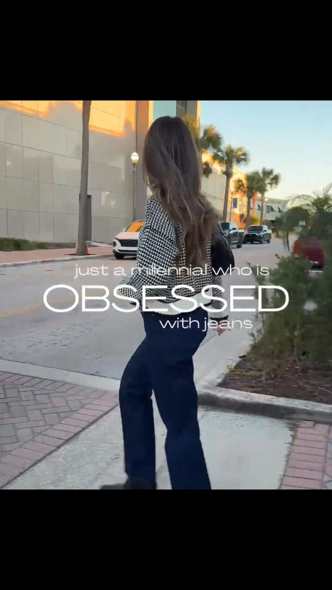 Sooo many jeans but these dark wash denim jeans from @abercrombie are low rise baggy but not too baggy - tts 25R

#LTKSeasonal #LTKOver40