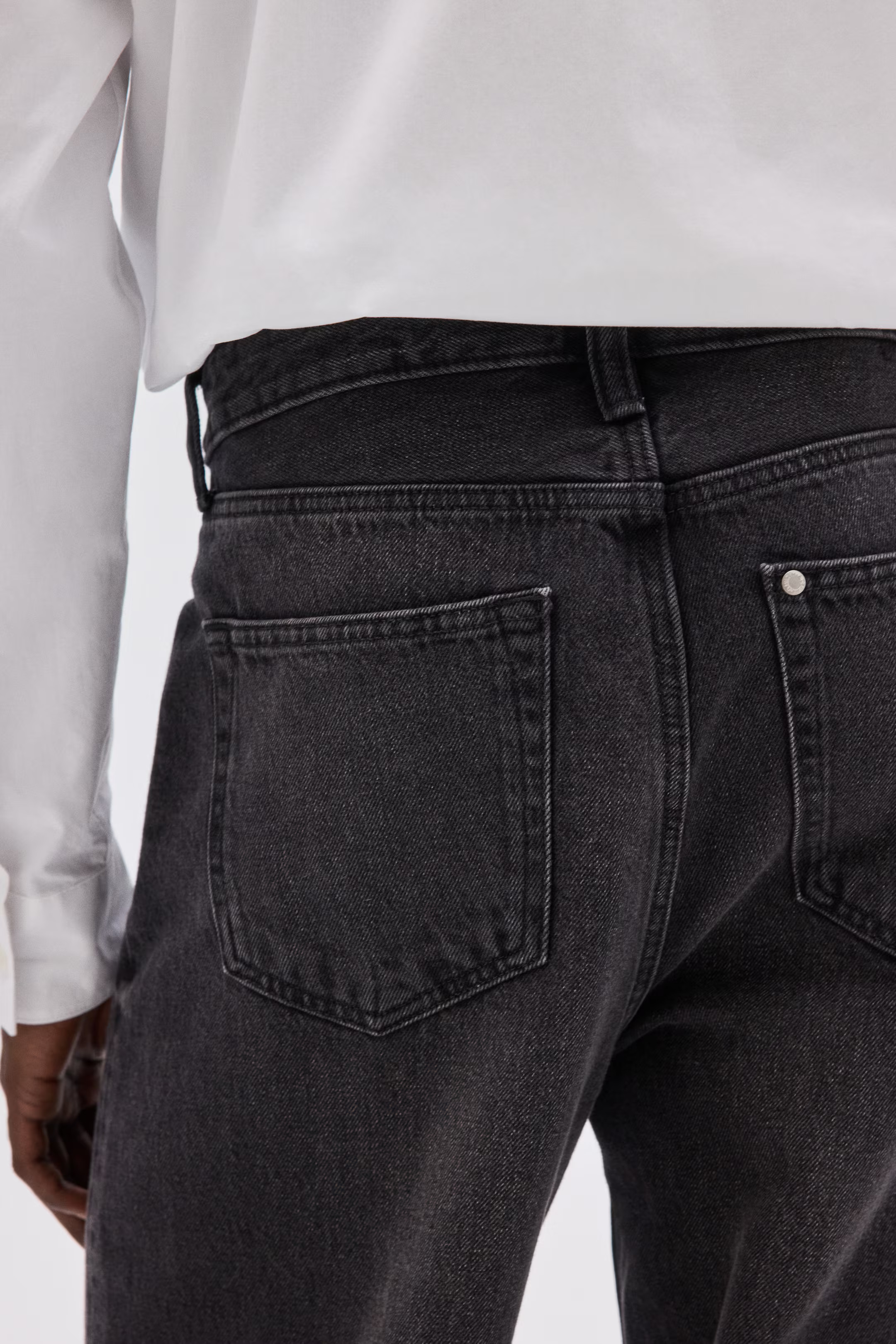 Loose Jeans | H&M (UK, MY, IN, SG, PH, TW, HK)