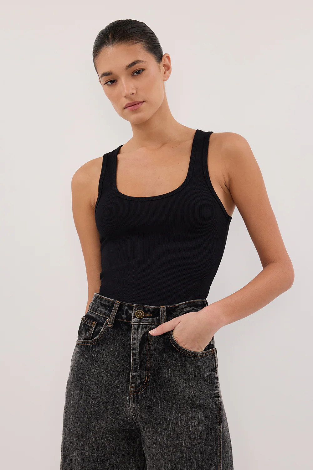 THEO BLACK TANK | DISSH