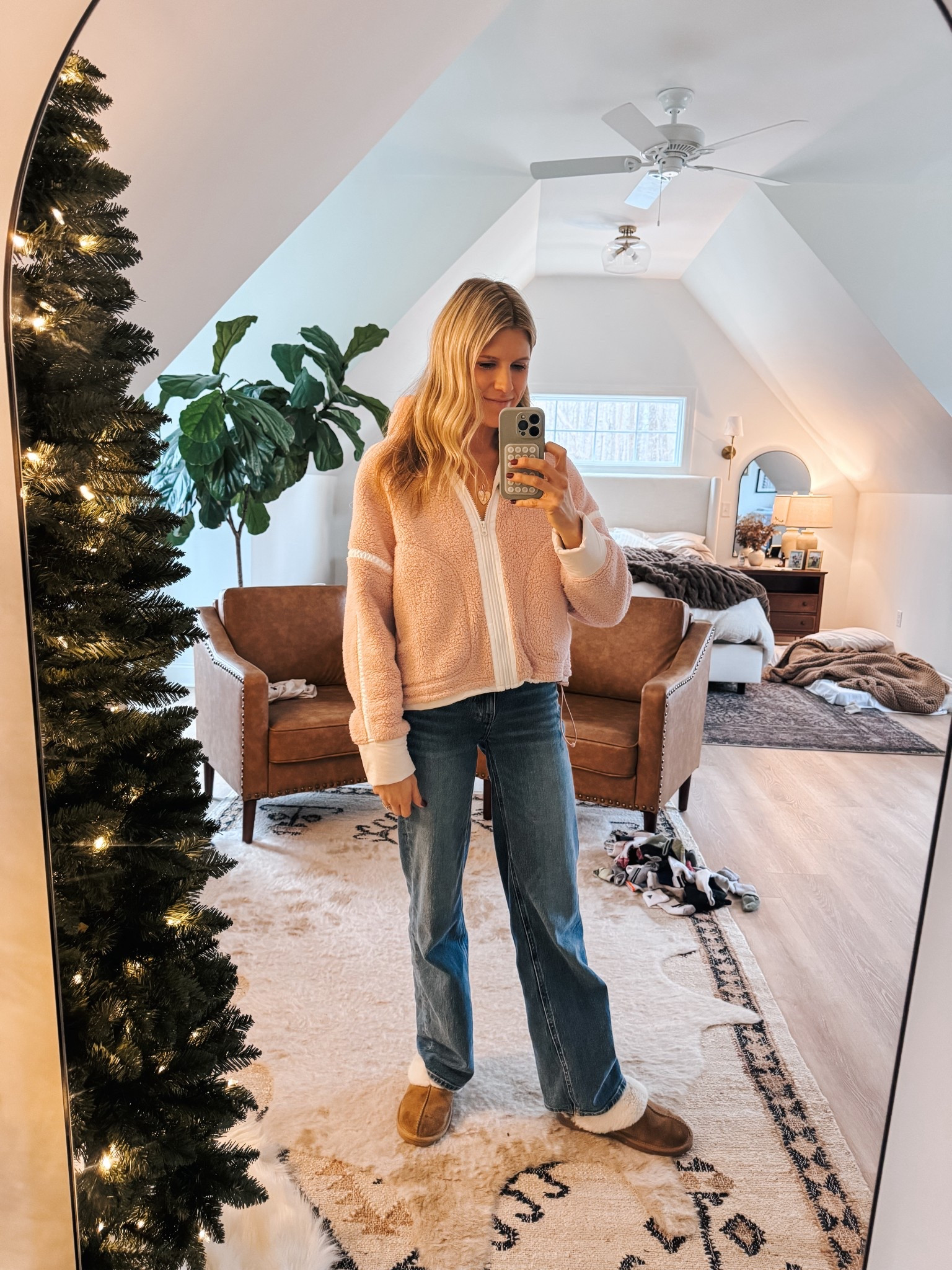 Cozy fleece sweatshirt that are similar to free people & so soft😍 

#LTKgrwm #LTKootd #LTKHoliday