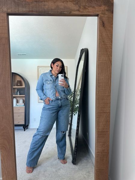 Good American summer outfit idea! Wearing a size large on top and size 12 bottoms 🤍 
-
-
-
Midsize denim, curvy style, inclusive sizing jeans, denim outfit, jean jacket

#LTKMidsize #LTKOver40 #LTKStyleTip