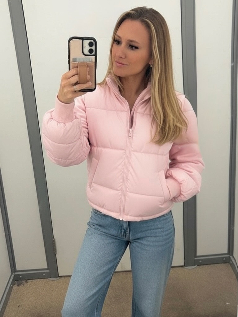 •Coats, jeans, hat- each under $20. 😍

#walmartpartner #walmart