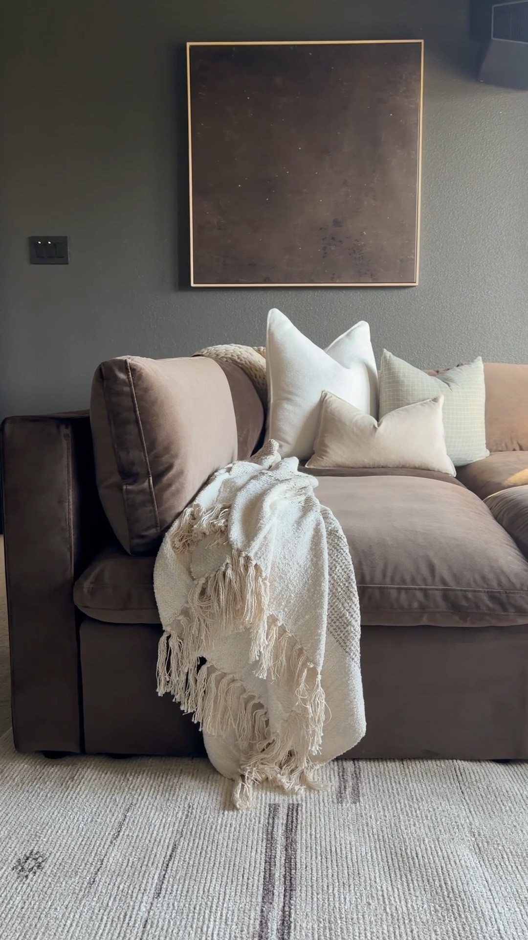 The coziest throw from the @beckiowens x @livabliss collection at @wayfair adds the perfect layer of texture with its chic fringe detail,  soft, durable, and easy to care for.

#wayfair #wayfairpartner #beckiowens #beckiowensxlivabliss #neutralhomedecor #fromloomtoroom

#LTKFamily #LTKHome #LTKStyleTip
