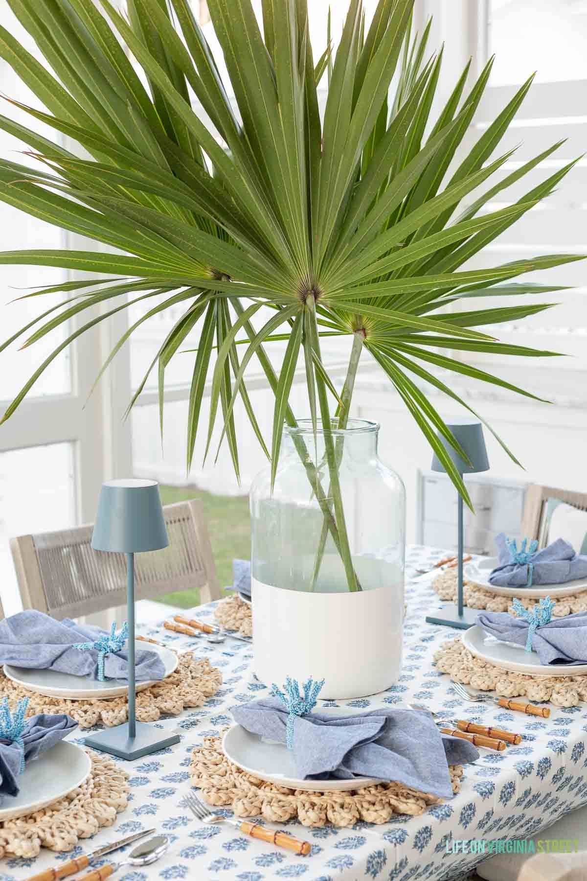 Outdoor summer tablescape🙌🏻

#LTKdayinmylife #LTKSeasonal #LTKHome