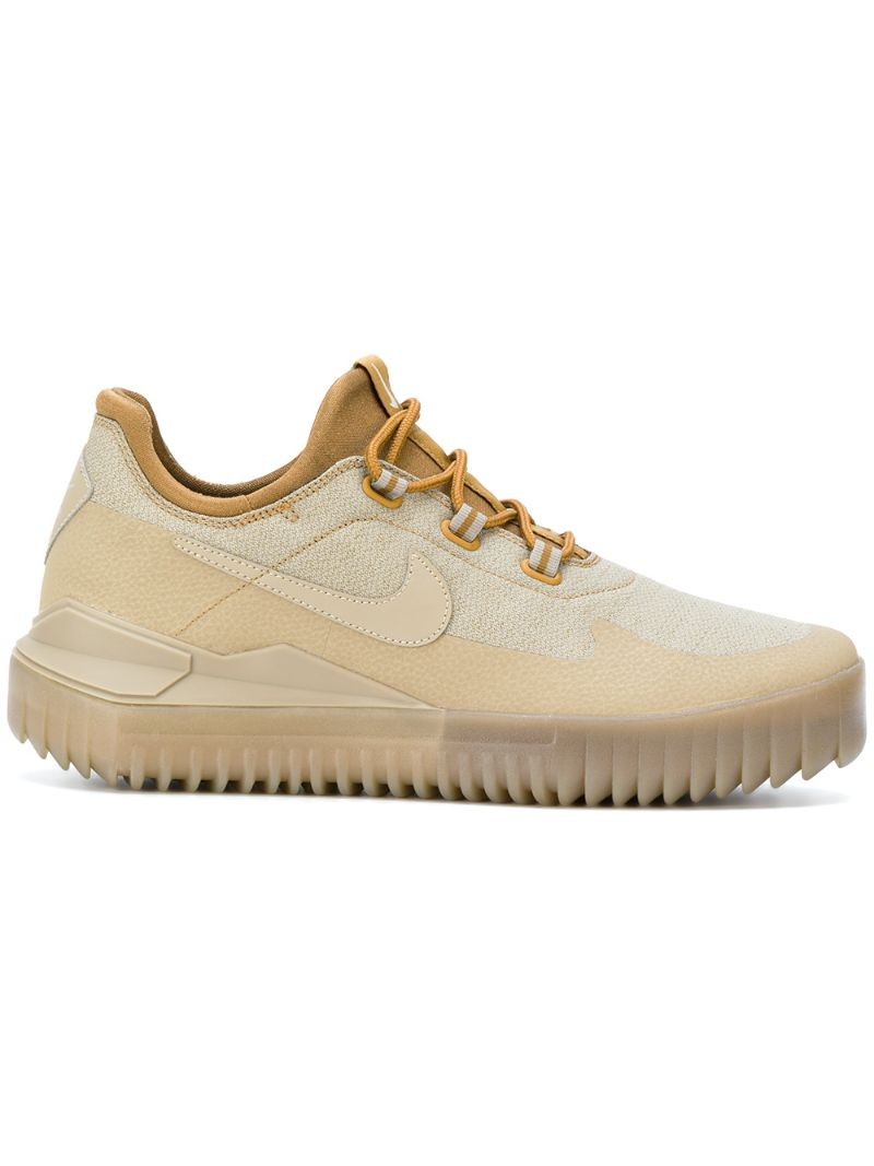 nike air wild golden beige