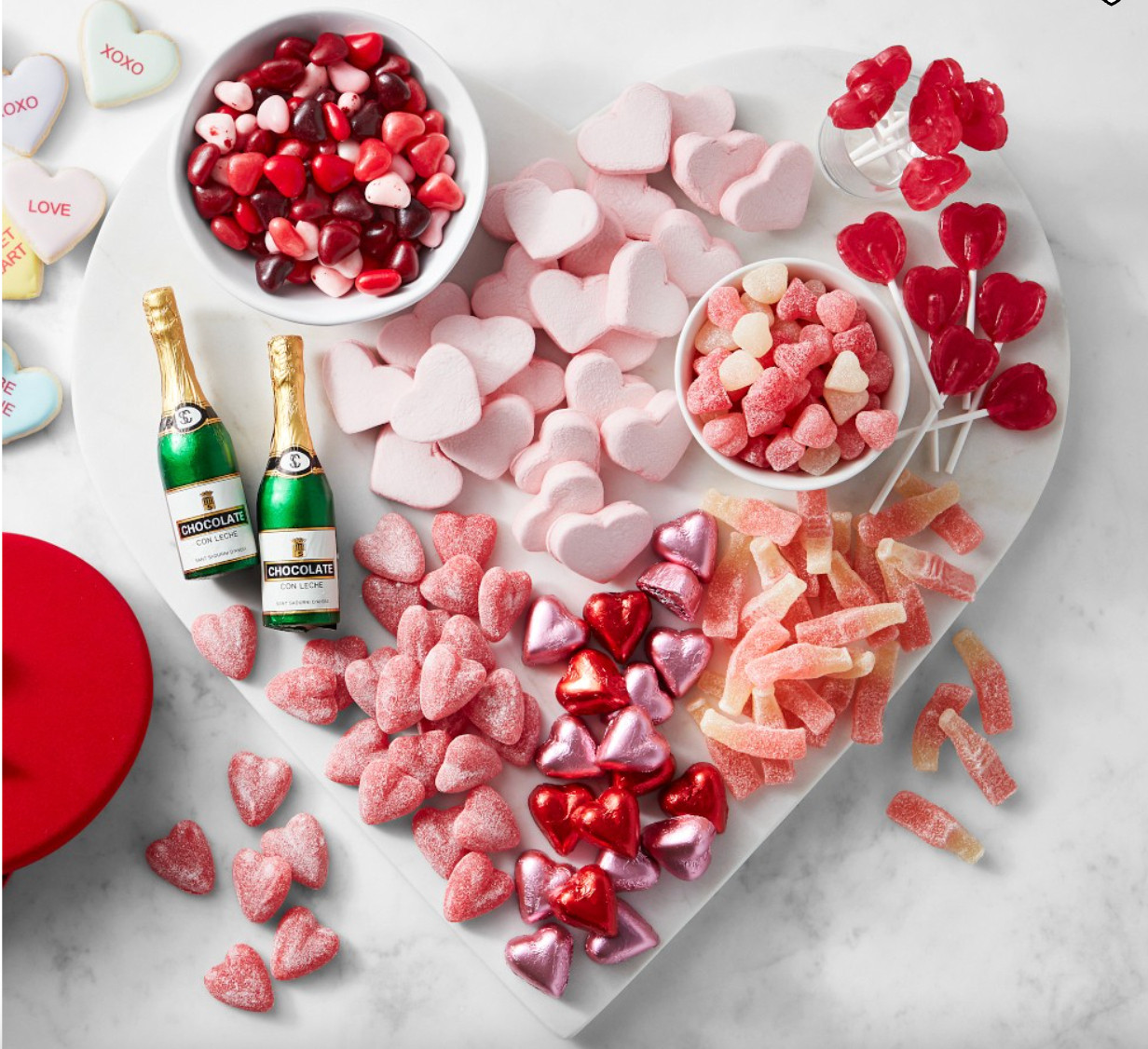 Valentine’s Day is all about the small, thoughtful gestures. From delicious candies to beautiful candles, these gifts are perfect for everyone you are thingking of—or for treating yourself! Love these ideas from @williamssonoma 

 