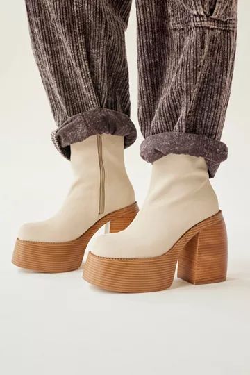 UO Anna Leather Platform Boot | Urban Outfitters (US and RoW)
