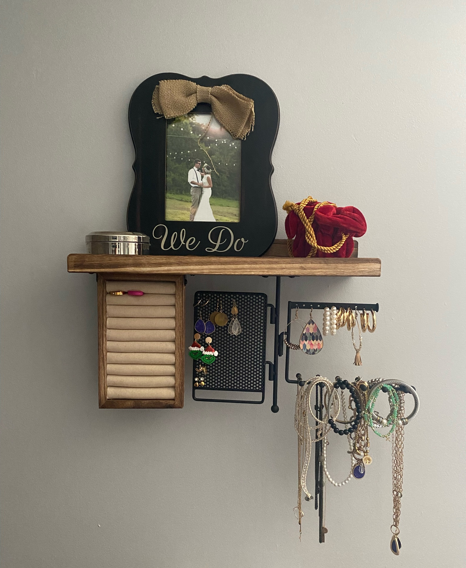 Jewelry organizer. $20 on Amazon!

#LTKsalealert #LTKFind #LTKhome