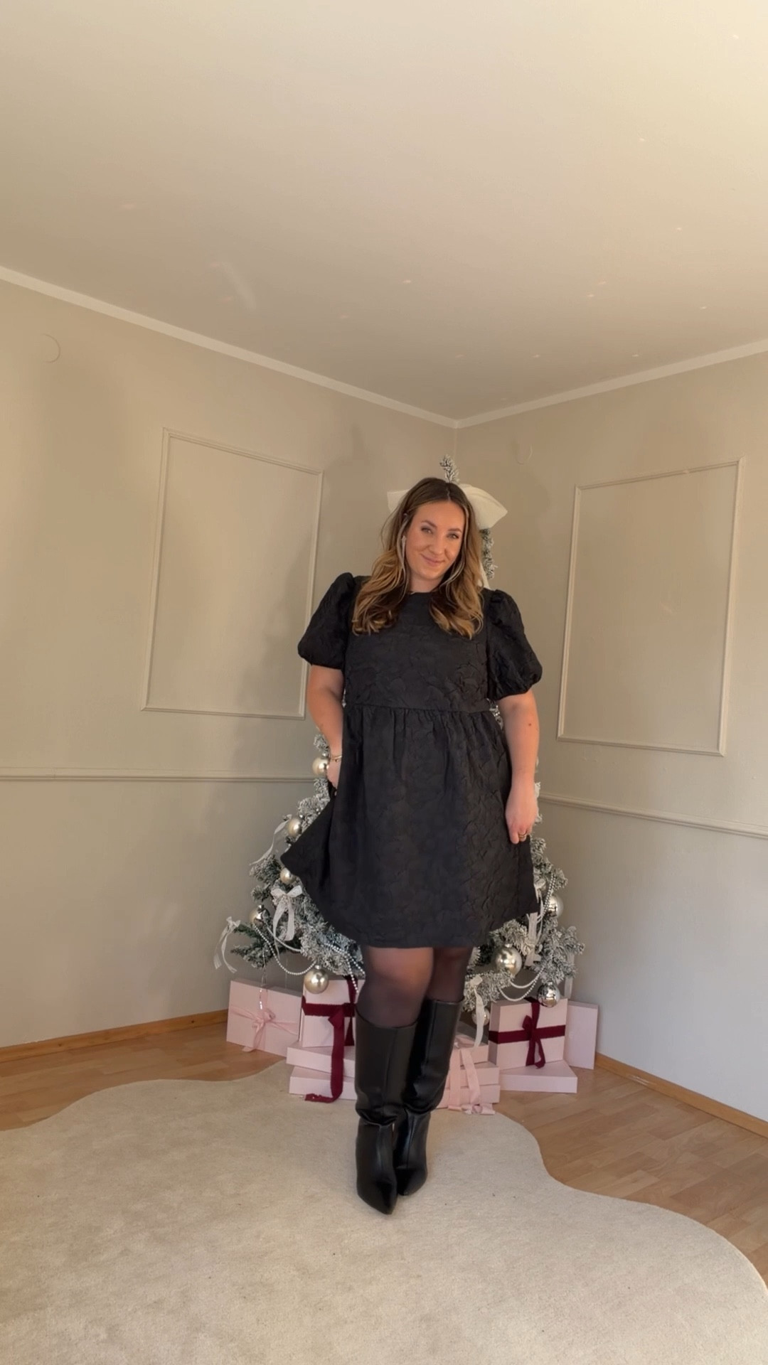 Du hast keine Ahnung was du als Curvy Girl tragen sollst, geschweige denn wo es coole Styles gibt? Ich hab da was für dich 💖 Ich gebe mir tatsächlich immer große Mühe, richtig schöne Styles für Euch zu finden und euch auch zu inspirieren. Gerade in Zeiten, in denen man online nichts mehr an dicken Körpern sieht 😭 Ich bin einfach deine virtuelle fashion scout bestie 💞😅 

#LTKkleider #LTKfestive #LTKdeutschland