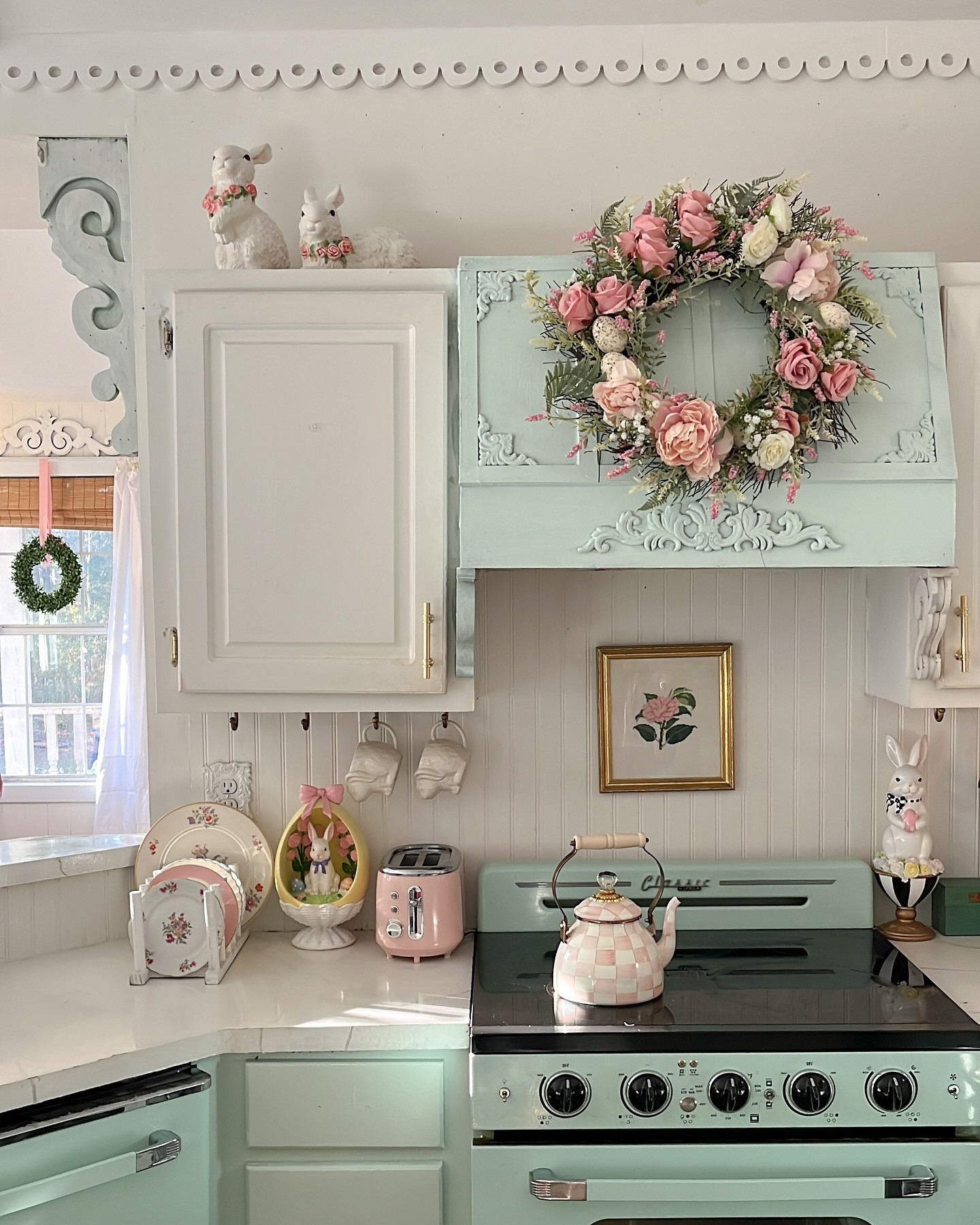 There’s just something so sweet about a beautiful spring wreath! This one from Walmart is the perfect touch of spring, and I’m absolutely loving it. Comment PINK if you’d like the link! And stay tuned for more spring decor find that I am loving and not to mention my dream teapot from @mackenziechilds 😱🥰🥰! 🌸💗 #SpringDecor #WalmartFinds #CottageStyle #walmartcreator