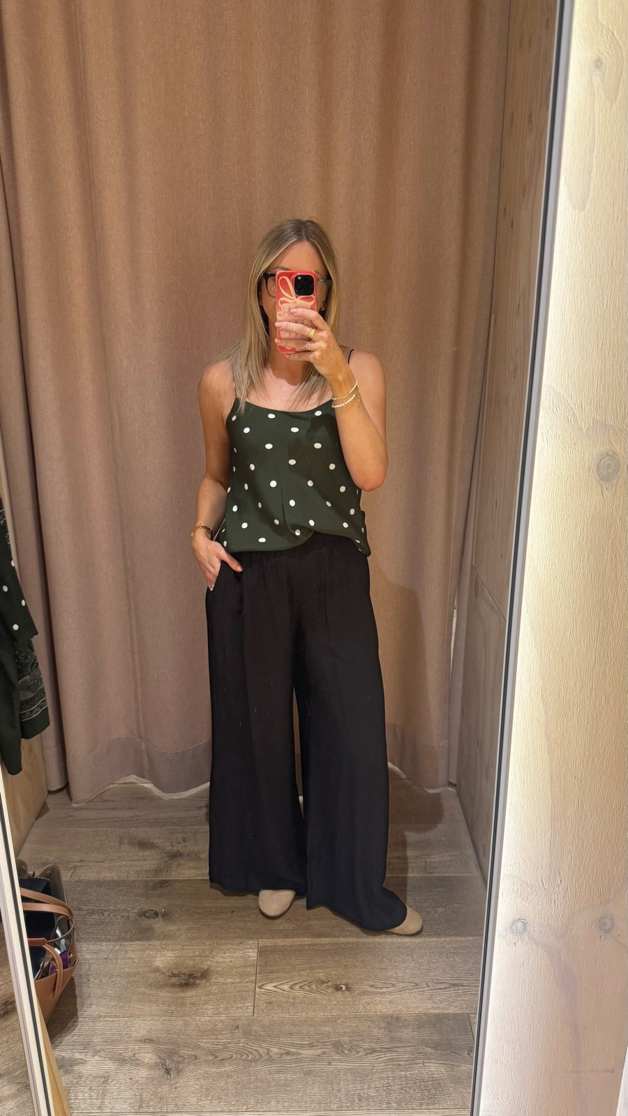 Finally some fabulous new-ness from Country Road! I’m in an 8 in the tank, 10 in both pants and a medium in the knit top x

#LTKstyletip #LTKaustralia #LTKsummer