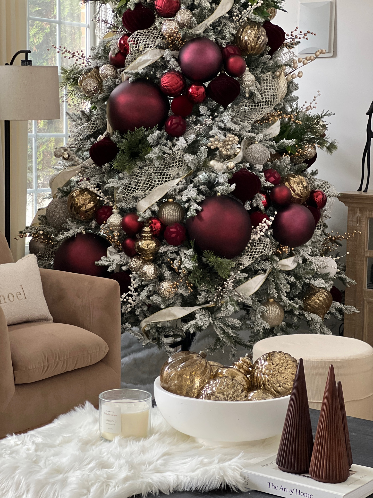 Christmas decor, holiday decor, home decor

#LTKHome #LTKSeasonal #LTKHoliday