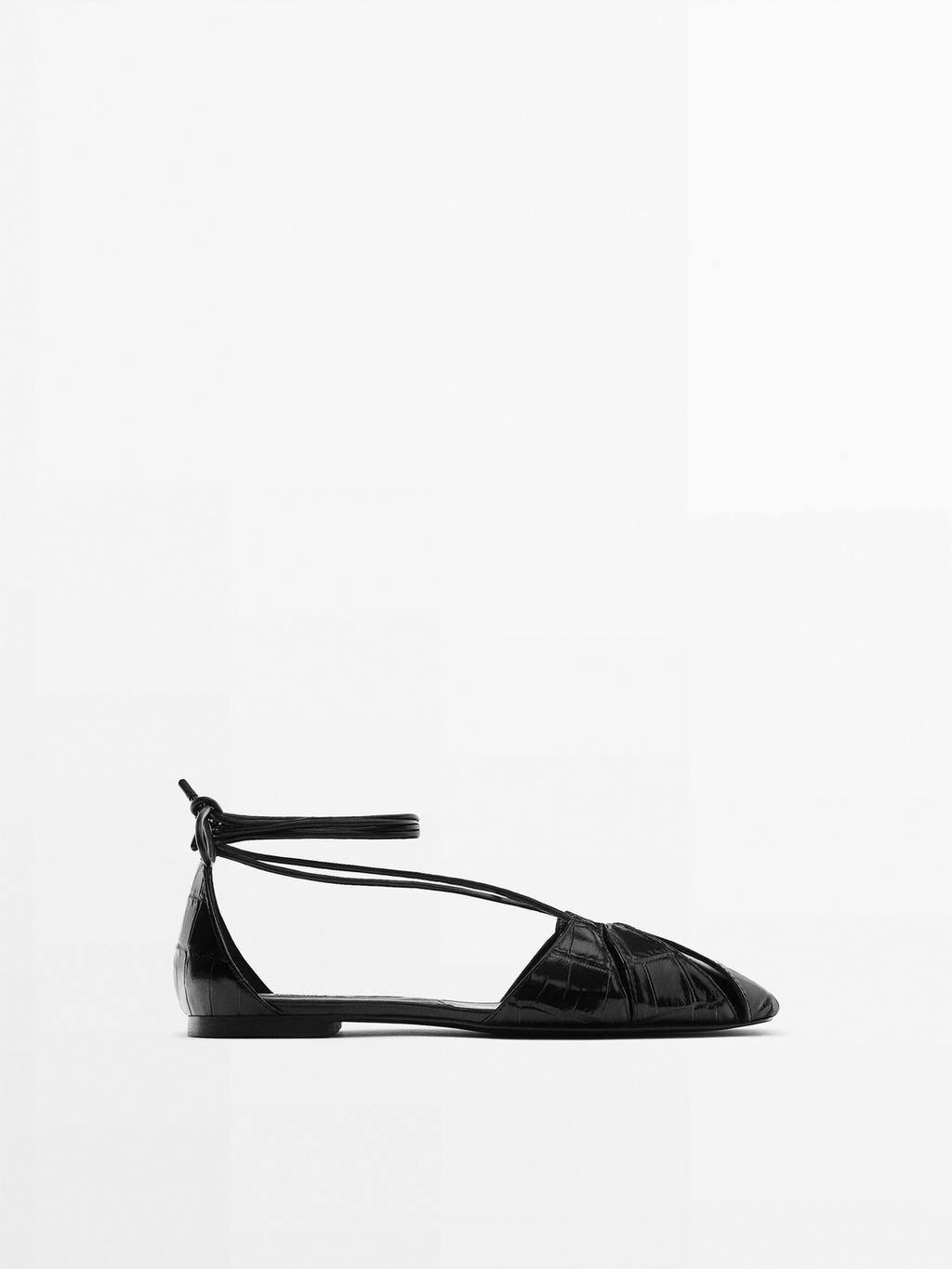 Flat leather shoes with cut-out detail | Massimo Dutti US