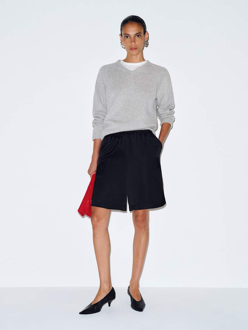 Reformation Sandy Satin Short Ivory Large | Reformation (Global)