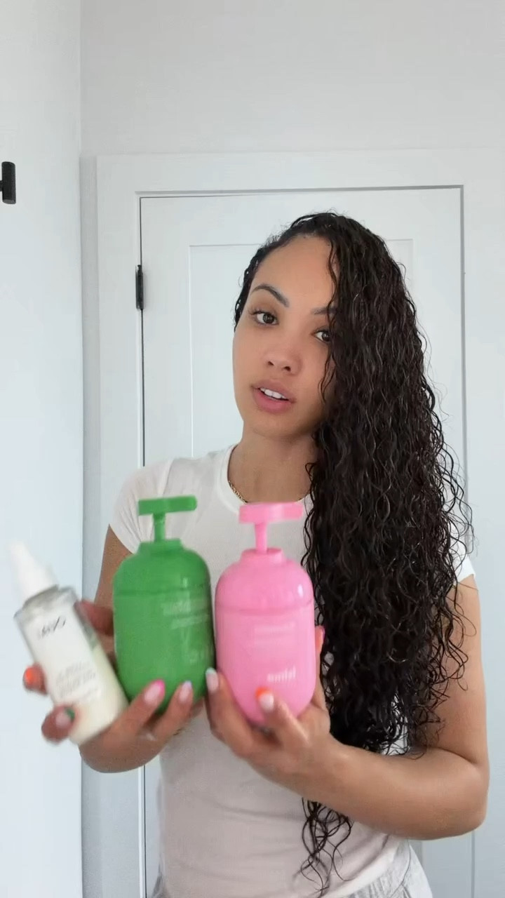 Hair refresh routine

All products used for curly hair, keep curls, curly hair routine, braid refresh

#LTKBeauty #LTKgrwm