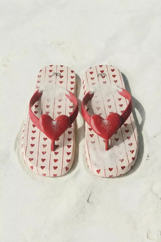 HEART BATHING SANDALS | Zara UK