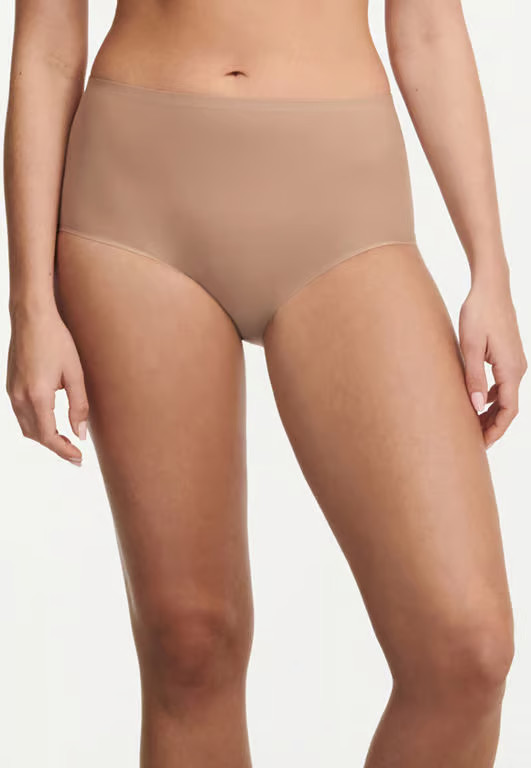 SoftStretch Brief Coffee Latte Nude | Chantelle Lingerie