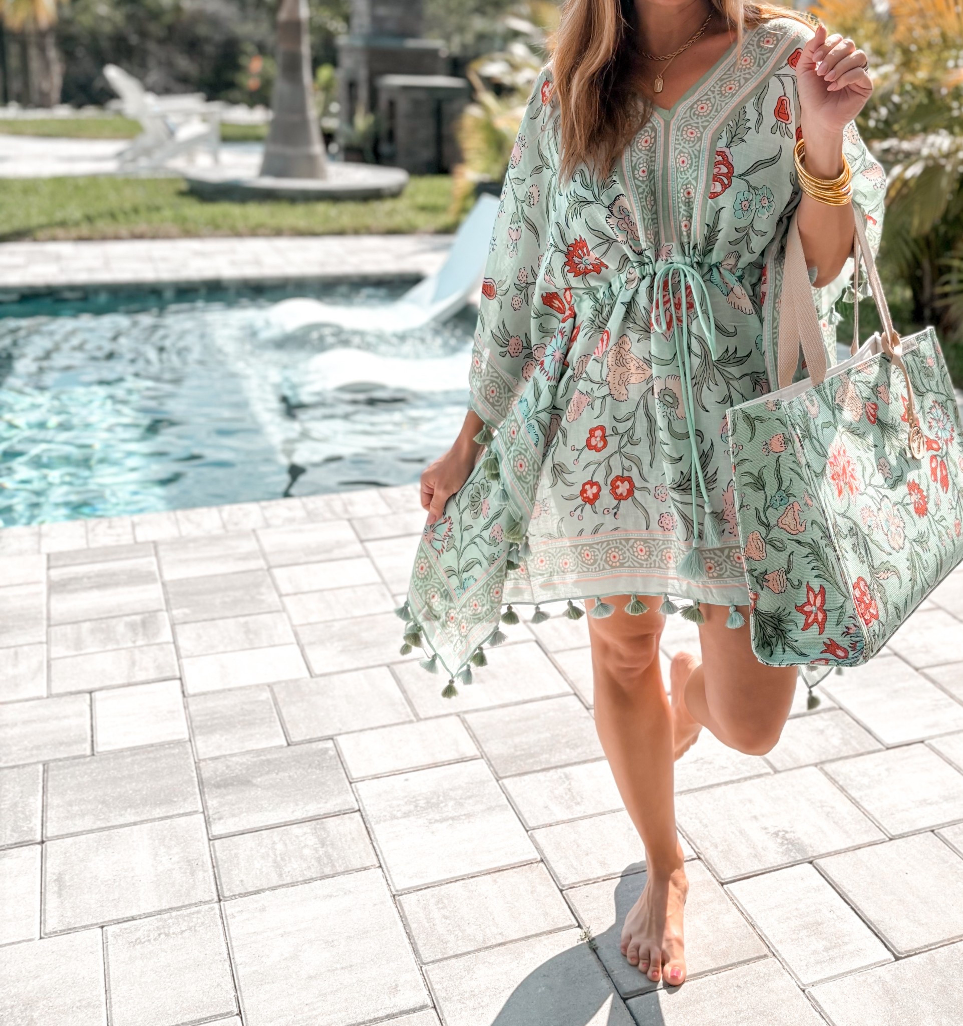 Grab this coverup while it’s 50% off!! 



#LTKSeasonal #LTKOver40 #LTKSpringSale