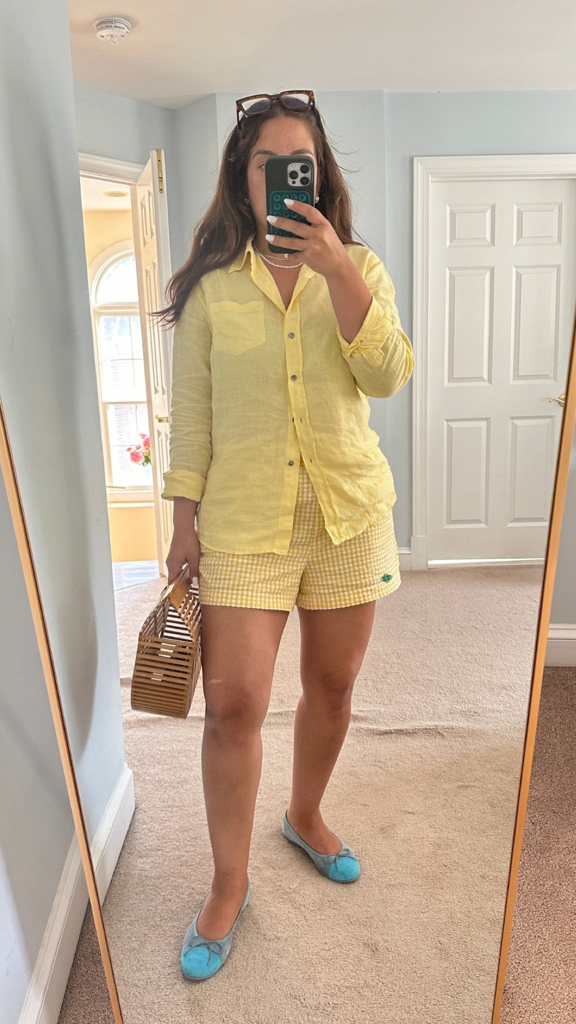 💛 🧈 🌼 

#LTKStyleTip #LTKMidsize