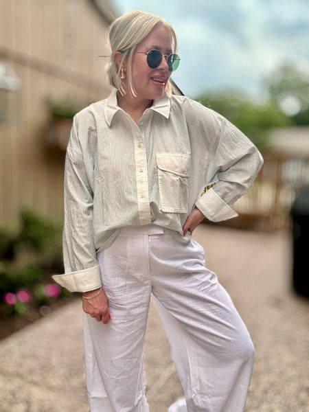 I’m really loving the new spring outfits from Madewell. I was so excited to find this cropped button up on sale. Everything runs true to size. I paired it with these Walmart white advance that also run true to size.

Spring wardrobe, spring outfits, white linen pants, Walmart outfits. 

#LTKover40 #LTKmidsize #LTKSeasonal