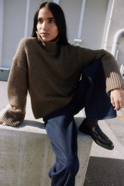 Wool-blend turtleneck jumper | H&M (UK, MY, IN, SG, PH, TW, HK)