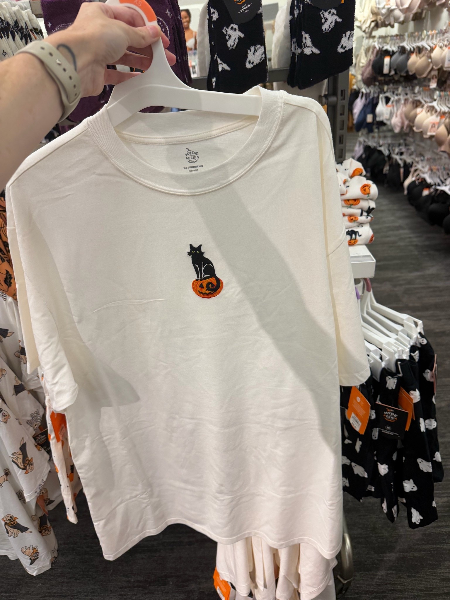 Halloween pj shirt

#LTKSeasonal