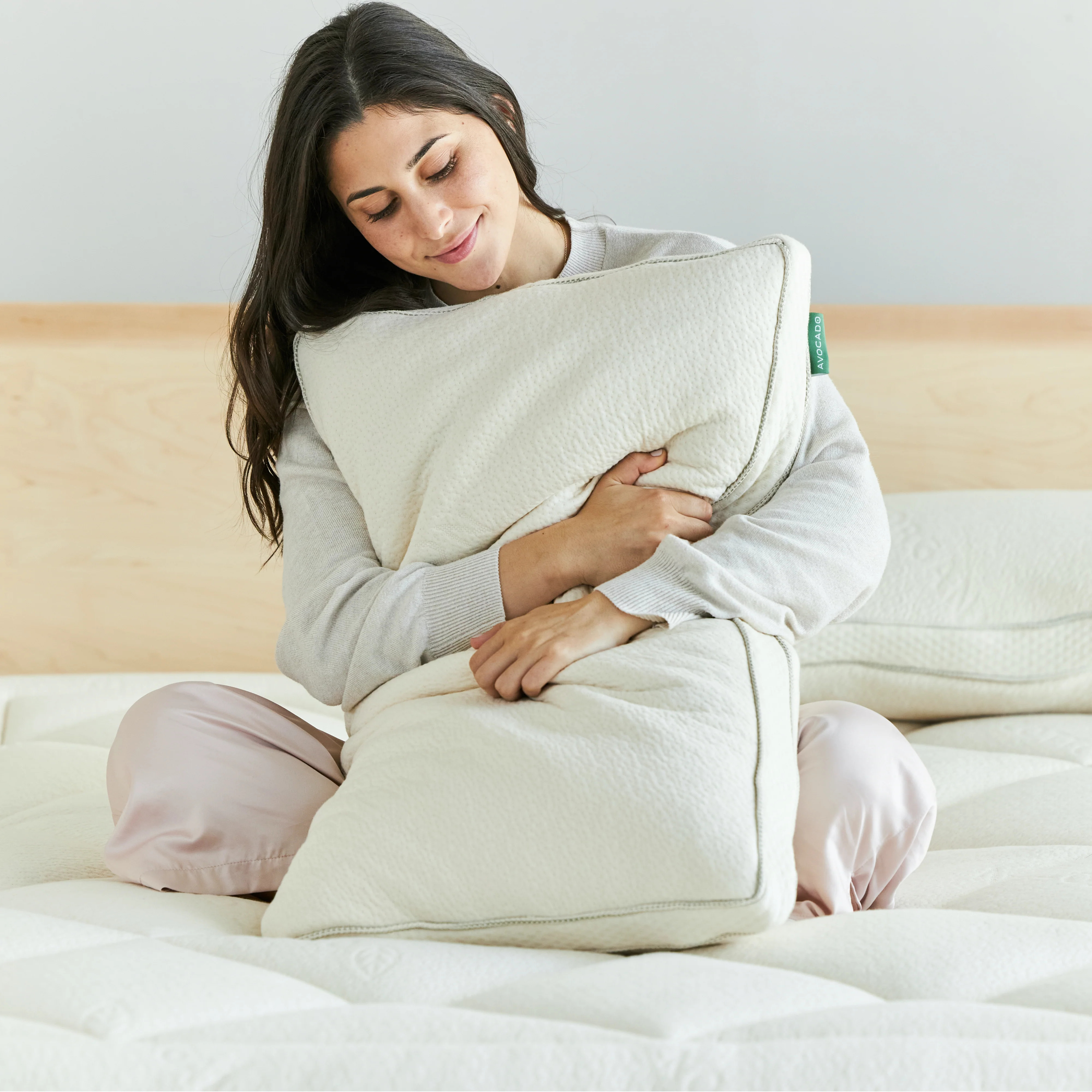 Luxury Organic Plush Pillow | Avocado Mattress