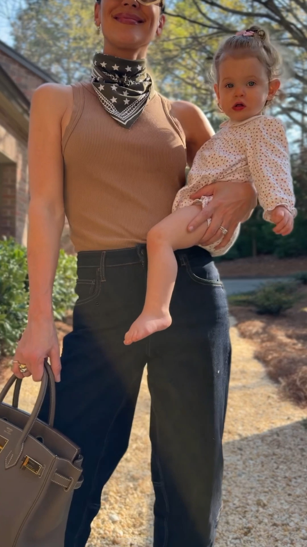 Ok I’m really starting to vibe with these @Ruti pants -