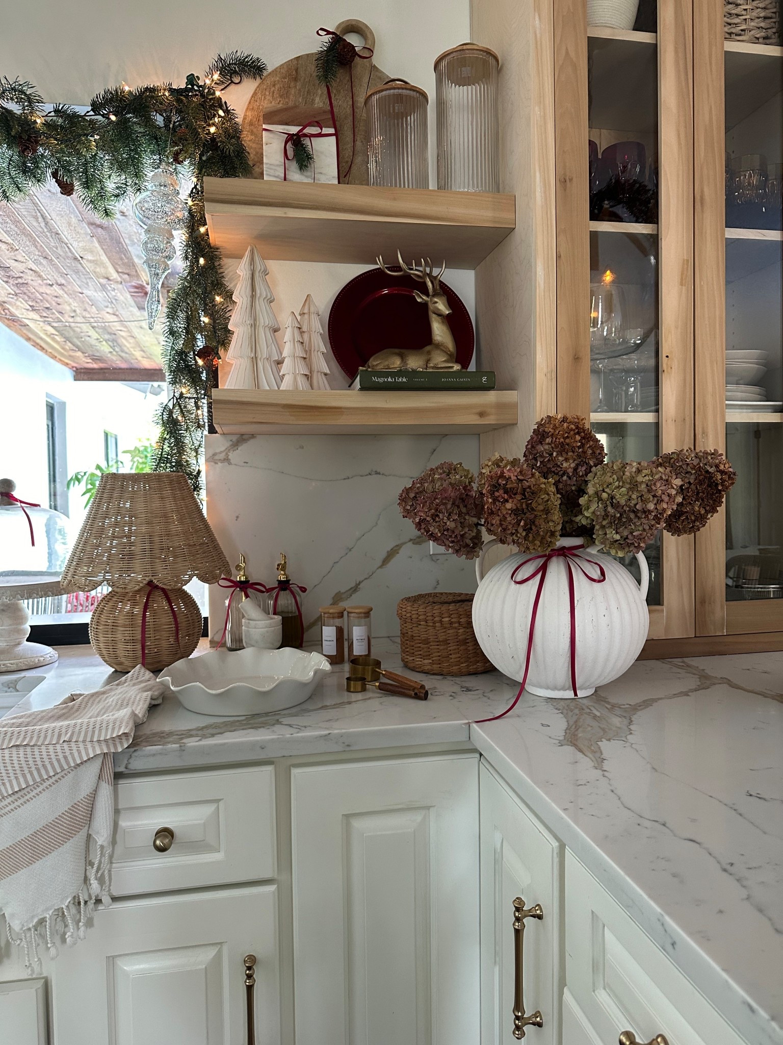 Kitchen favs 
Christmas decor 
Kitchen shelves 
Pottery barn 
McGee 
Target 
Walmart 

#LTKFindsUnder50 #LTKHome #LTKHoliday