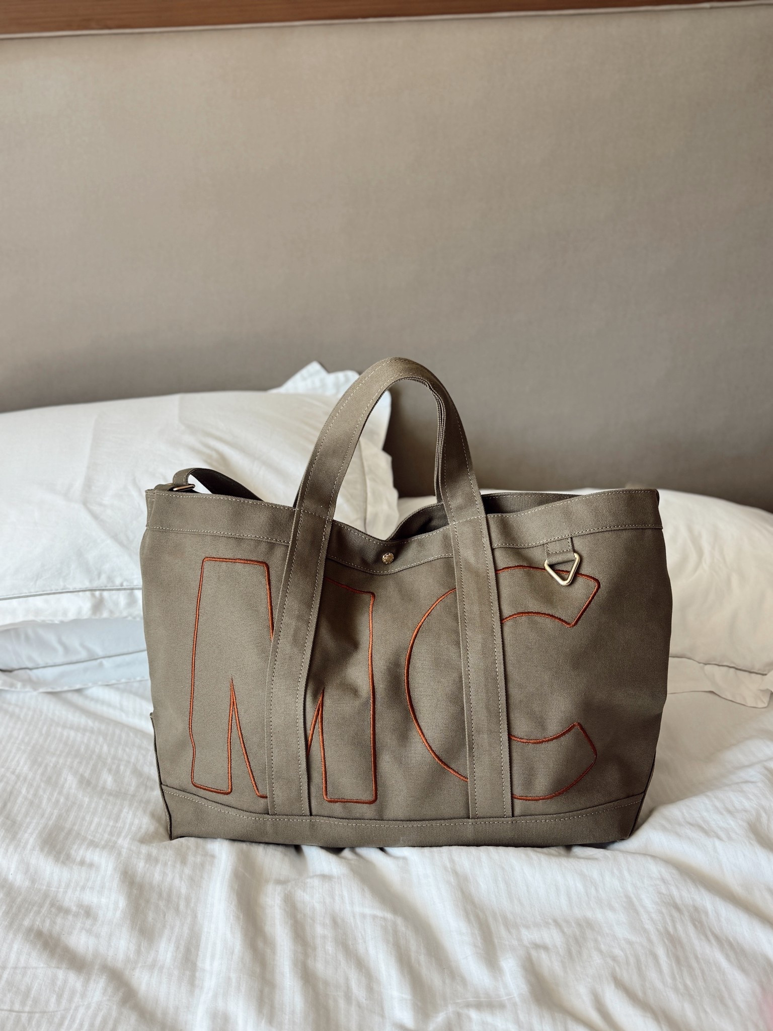 25% off customizable gifts ends tomorrow!! I love this bag - it’s such good quality and comes in 3 different sizes! Choose bag color, thread colors and 2-3 initials!

***My tote is size LARGE, color: mushroom taupe, thread color: chocolate brown!

#LTKCyberWeek #LTKGiftGuide #LTKFindsUnder100