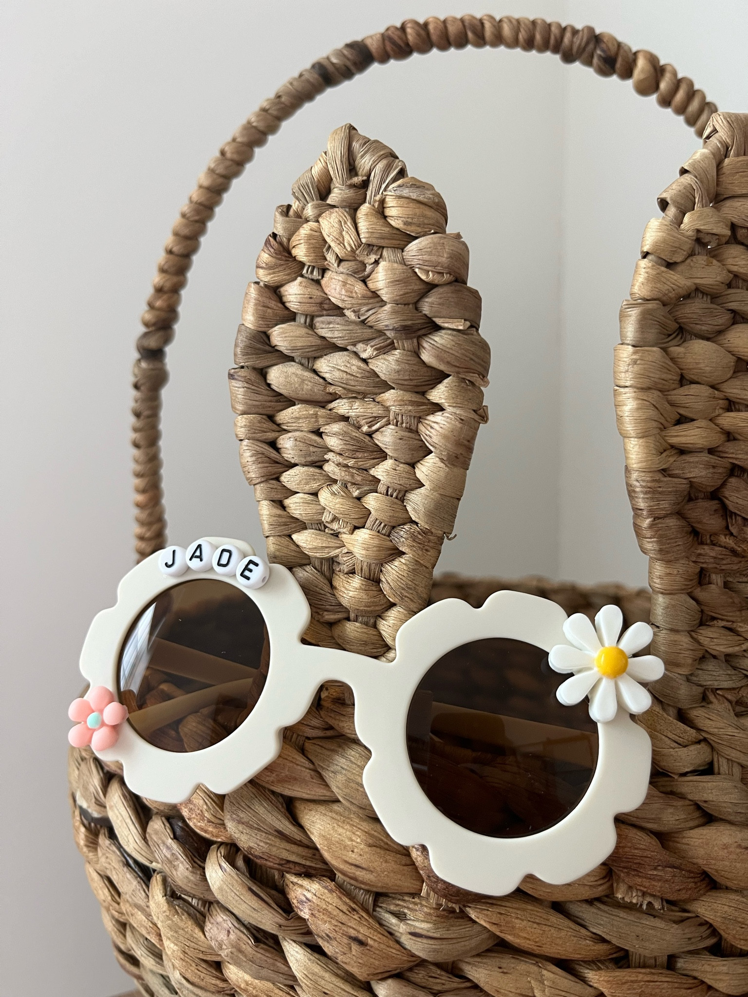 E A S T E R / jade’s personalized daisy sunnies just arrived, & they are SO cute!! The perfect spring stuffer for her Easter basket

These are the creamy white + black lettering + white daisy option 🤩

Quick free shipping & on sale too!

Etsy Canada | Kids Gifts | Sunglassess

#LTKSeasonal #LTKkids #LTKsalealert