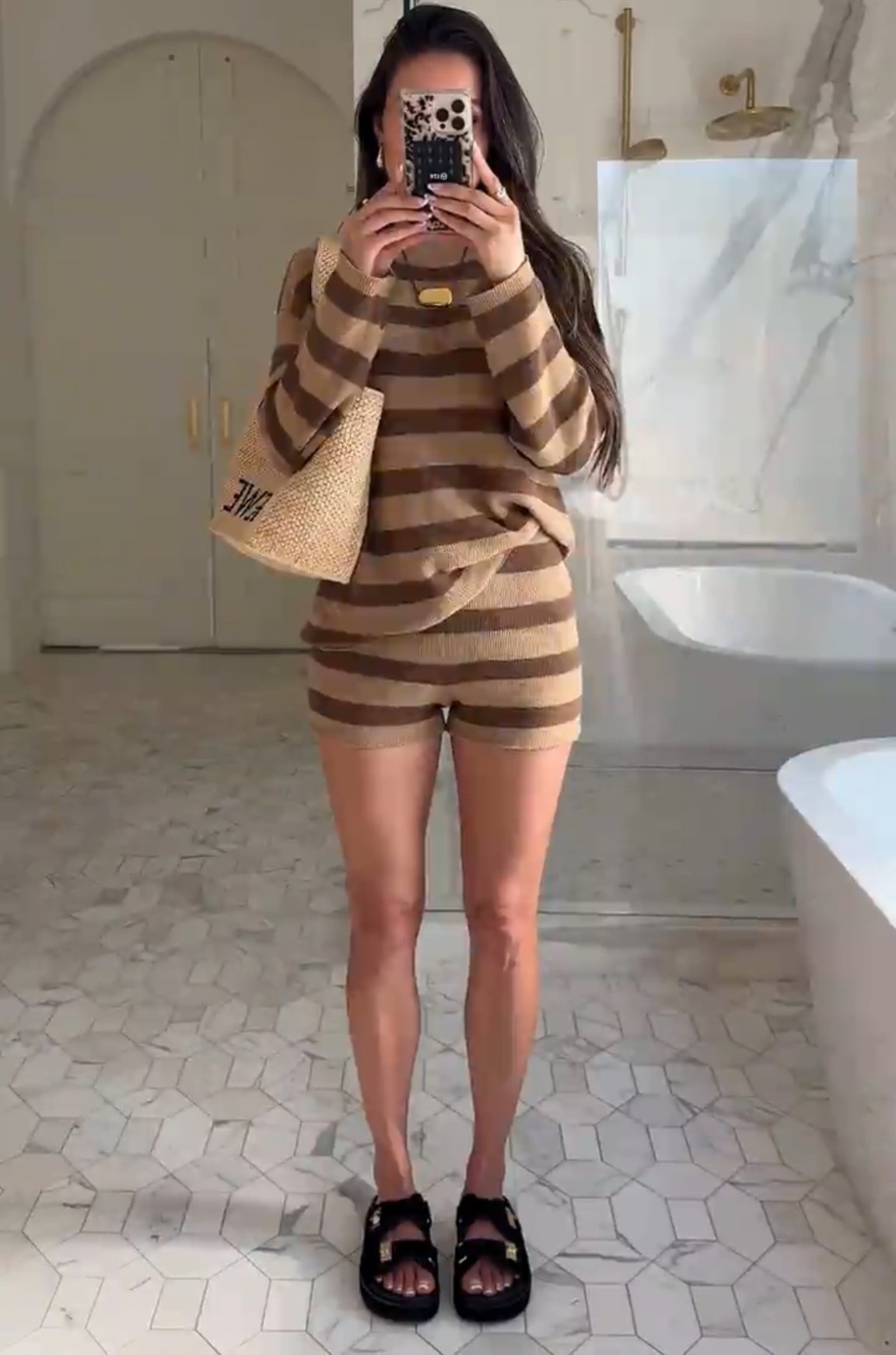 Scroll to shop!! Follow for more!!! Xo! ✨

#LTKootd #LTKdayinmylife #LTKmomlife