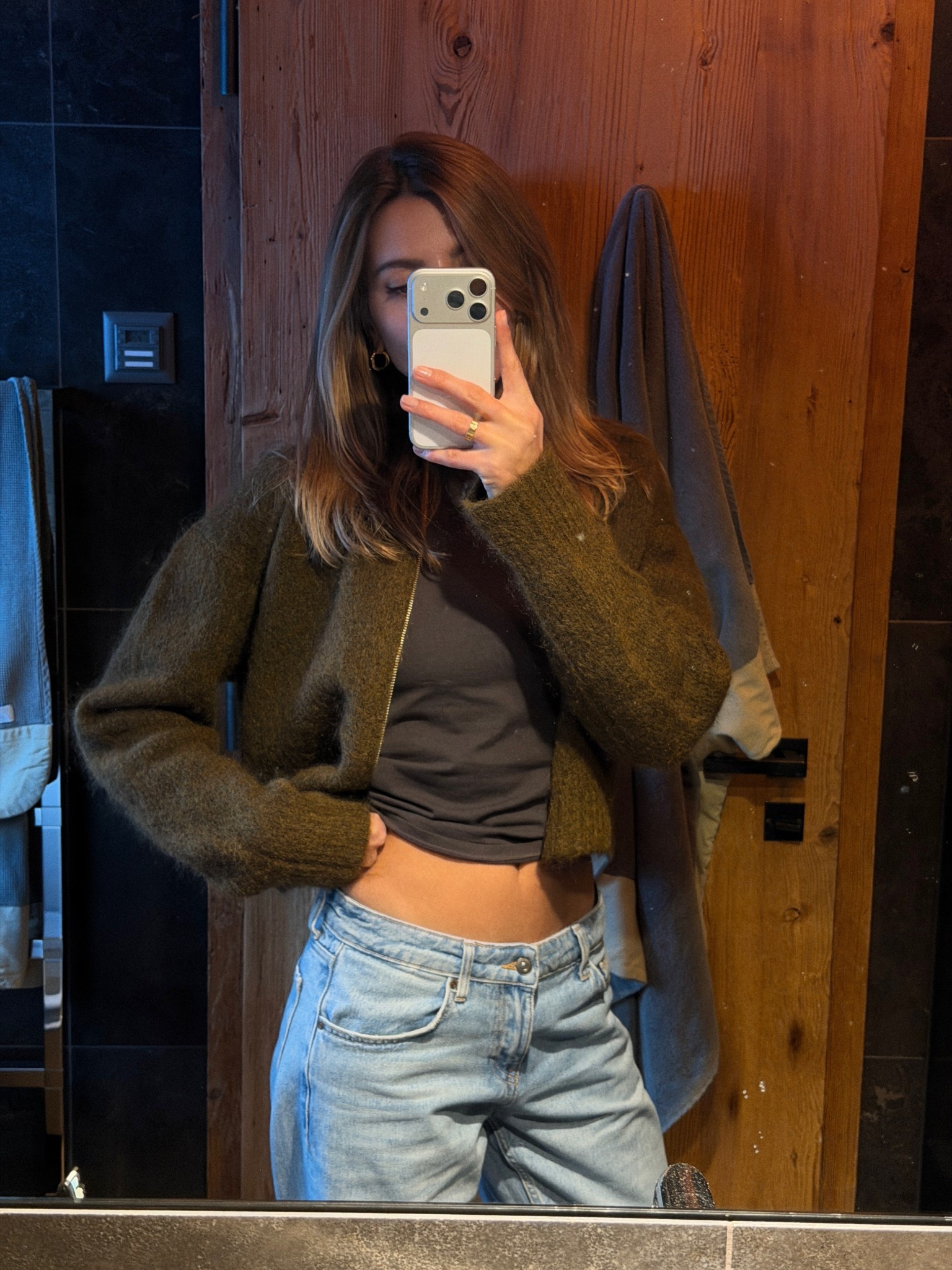 Most cozy cardigan 


#cardigan #h&m

#LTKeurope #LTKdeutschland #LTKstyletip