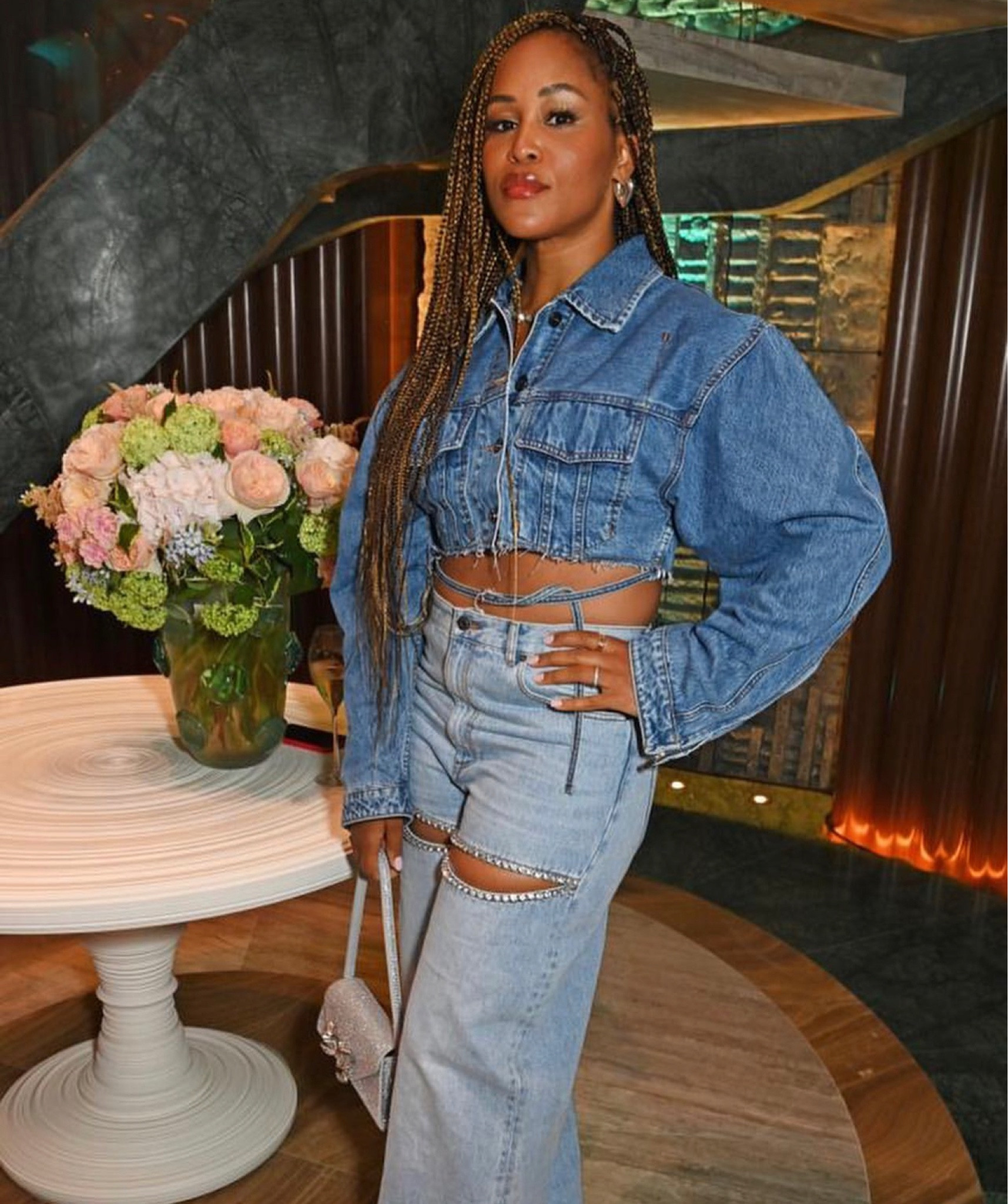 Eve looking bomb in denim on #denim.