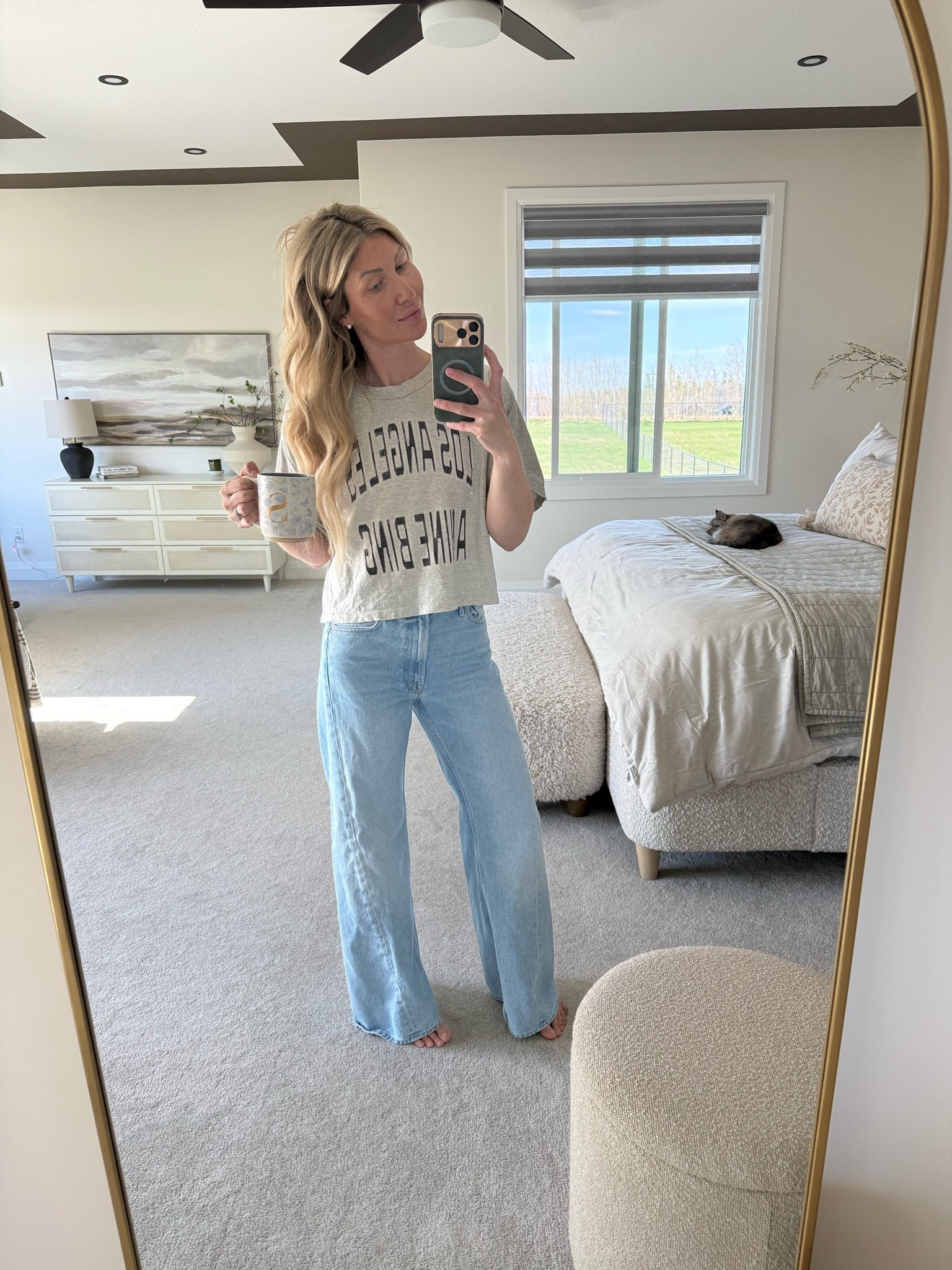 When I say mother jeans have become my fave I really mean it! They are so soft and comfy! And I can see why they have gone viral! I ordered a 26 and should have gone done a size .. cropped shirt wearing size small! 🫶🏻

#LTKcanada #LTKjeans