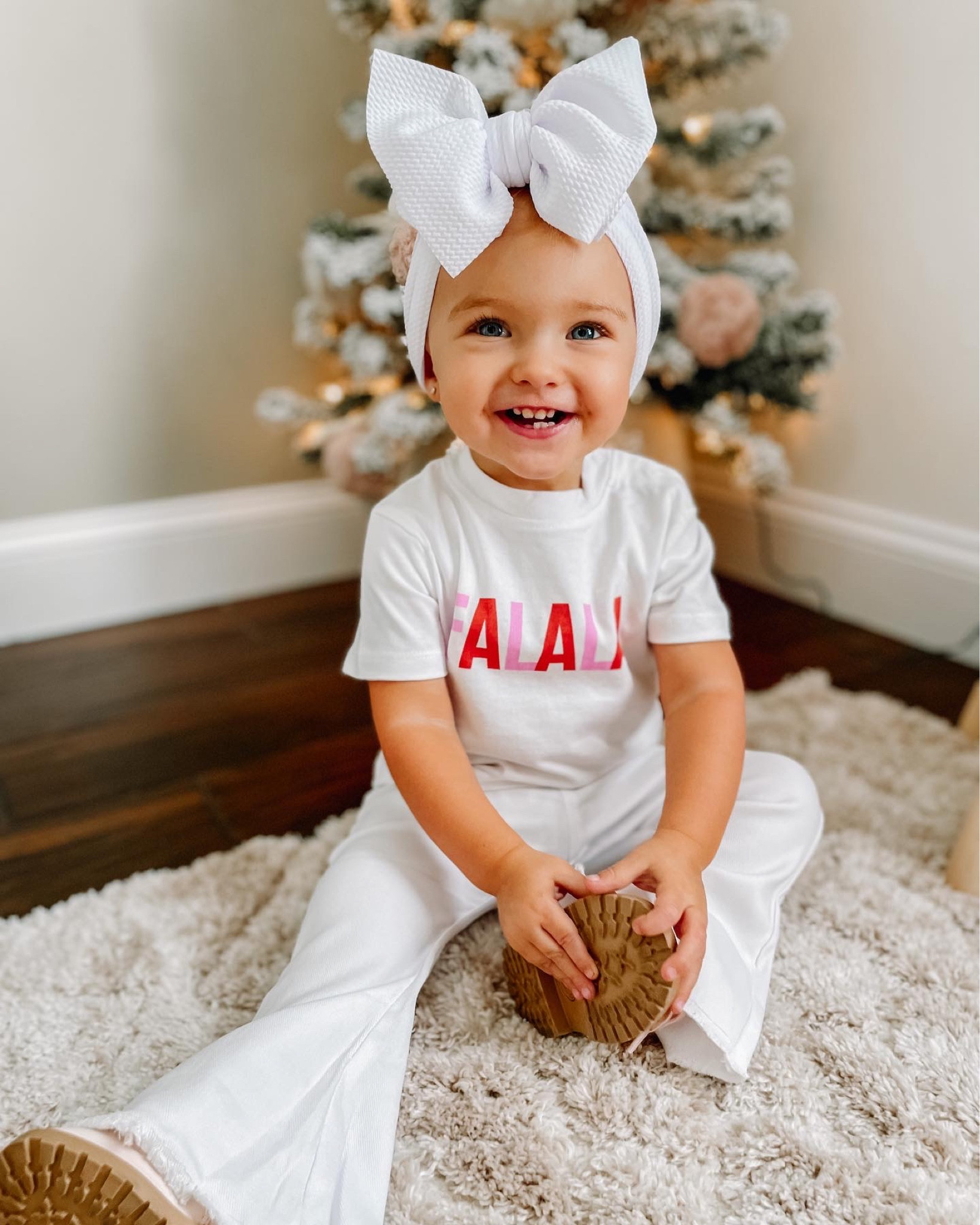 Give us all the Christmas outfits!😍

Bow is from RainBow & Co


#LTKHoliday #LTKfamily #LTKbaby