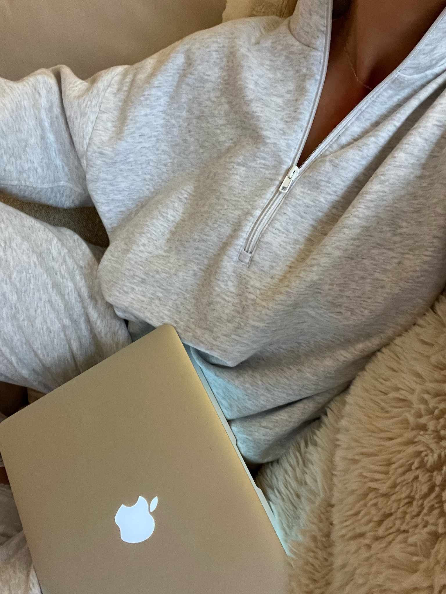 COZY DAY ESSENTIALS ☁️



#LTKfindsunder100 #LTKover40 #LTKtravel