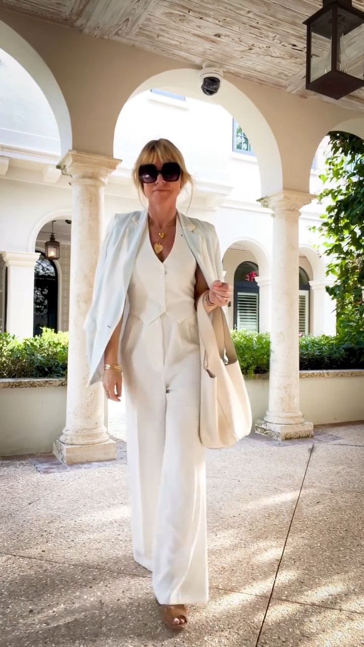 THIS jumpsuit. I got so many compliments The fit is so good, it’s surprisingly comfortable and it packs without wrinkling. It also comes in black. 
.
.
.
#styleinspo #jumpsuit #classicstyle #palmbeachstyle

#LTKTravel #LTKootd #LTKSeasonal