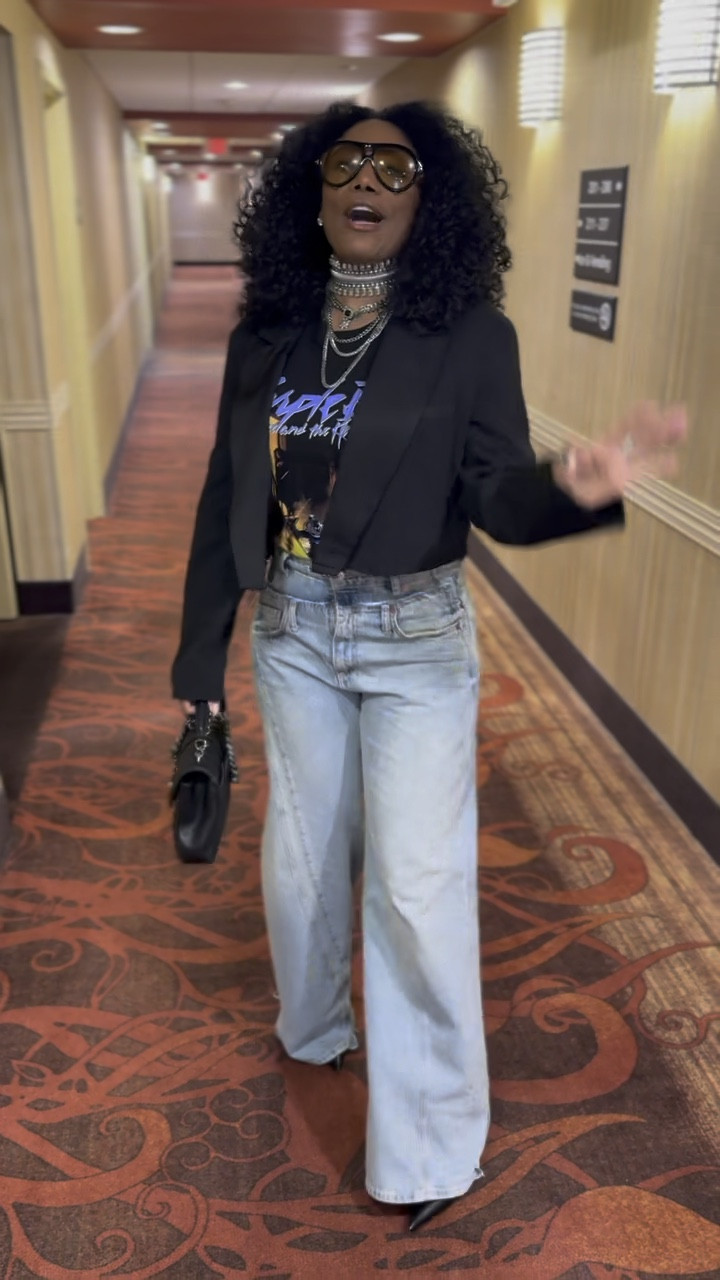 On my way to Fox 19 in Cincinnati to talk about my concert at Ludlow Garage tonight! 📺✨

#LTKstyletip #LTKfindsunder50 #LTKworkwear