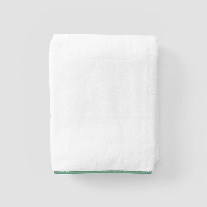 Monogrammed Plush Luxury Bath Towel | Weezie | Weezie Towels