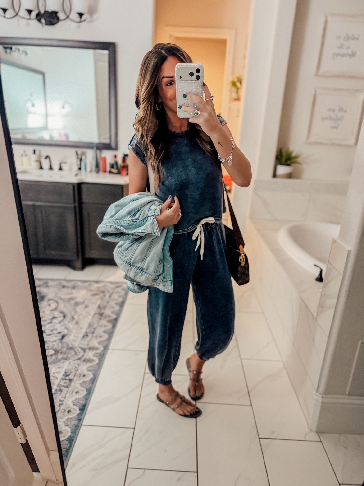 Wearing an XS in the top and a XS shirt in the joggers! 

#LTKTravel #LTKootd #LTKgrwm