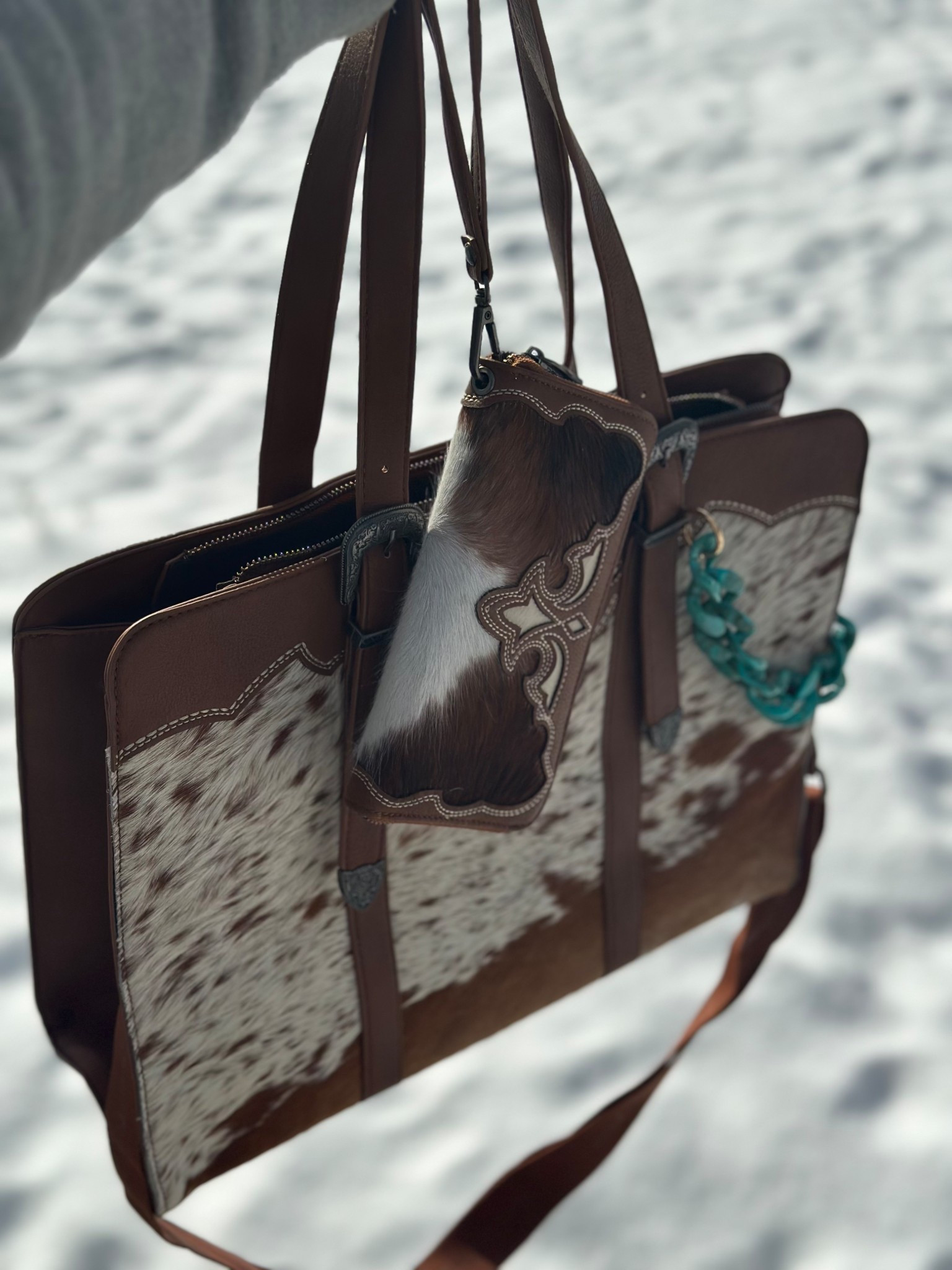 There’s not a thing this bag can’t fit. Spot for 40 oz tumbler, laptop, another water bottle, and cc 