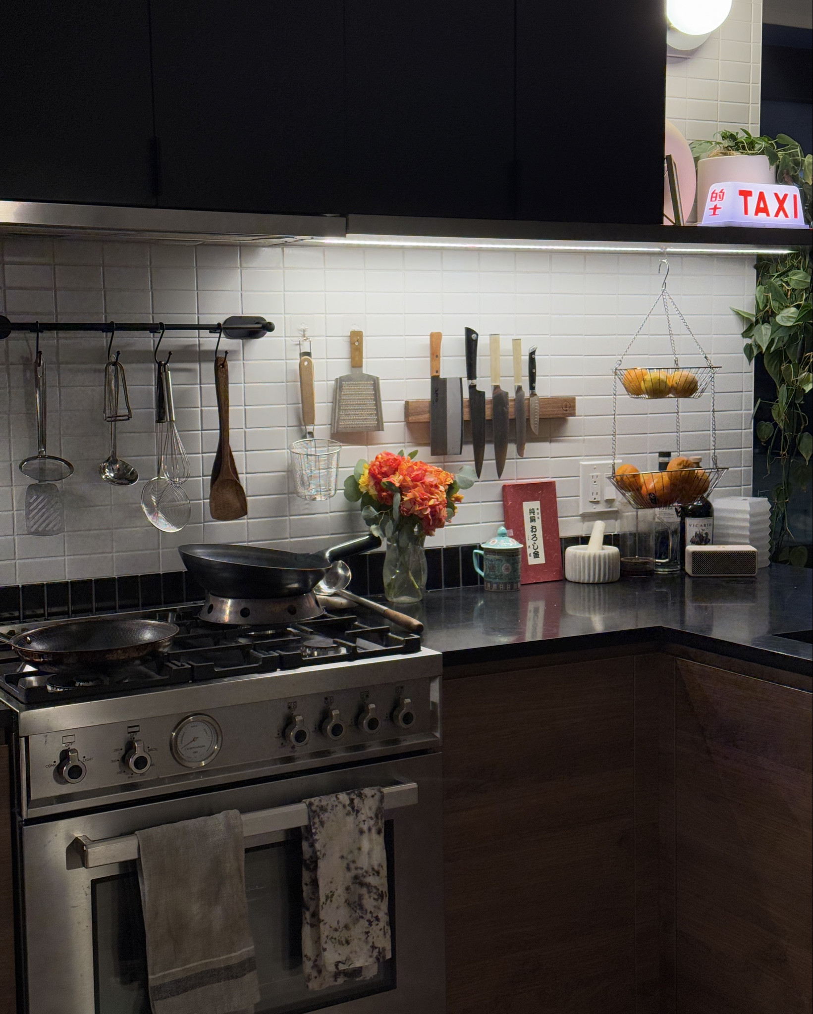 nom kitchen coming along ✨