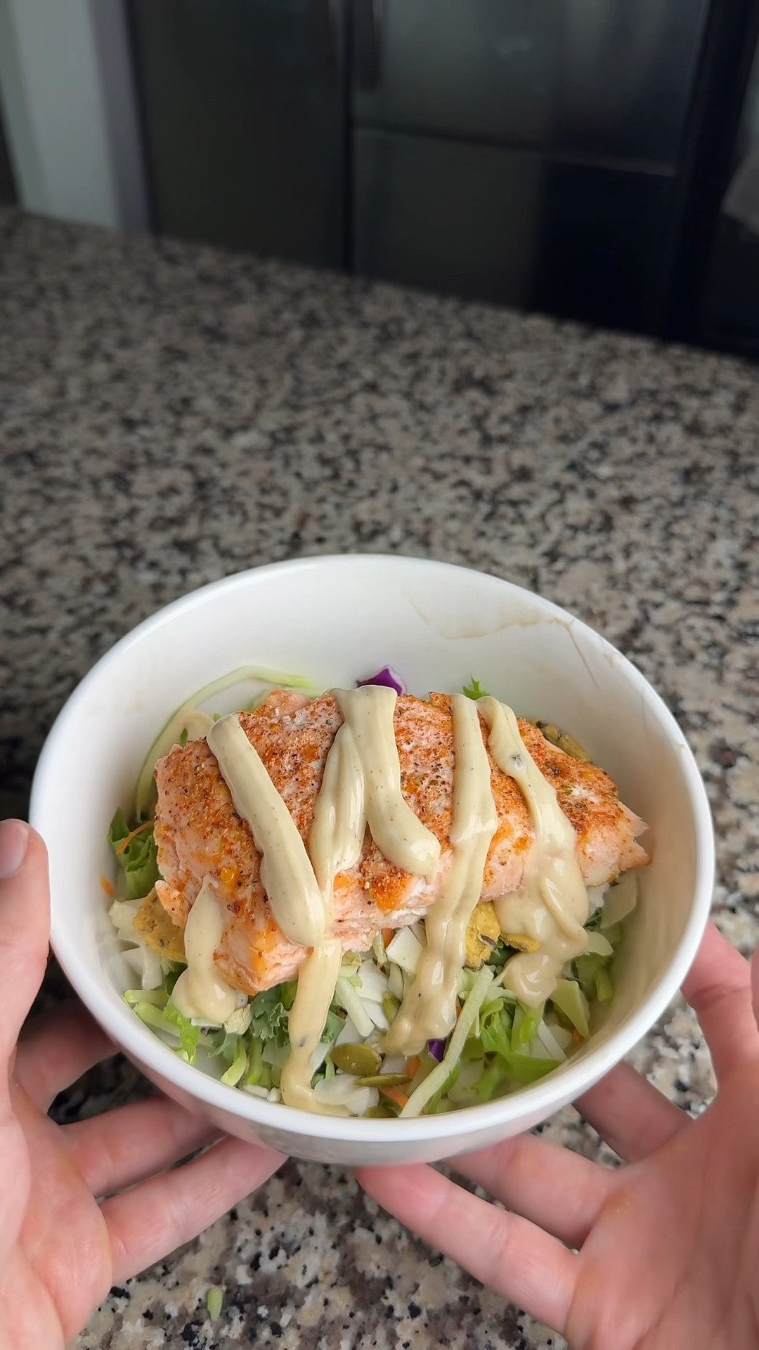 Lunch doesn’t have to be complicated to be nourishing.
This took me less than 10 minutes — and gave me the reset I didn’t know I needed.
Add it to your fridge list, mama.

#EarthboundFarmPartner #MomCEOlife #QuickHealthyLunch #StayAtHomeCEO #SoftLifeMama #MomBossEats #DigitalWellnessJourney

#LTKHome #LTKActive #LTKSummerEdit