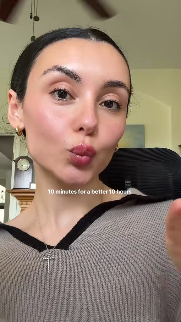 Makeup, glowy makeup, makeup tutorial, saie beauty, merit beauty, clean girl makeup, every day makeup, light makeup, quick makeup routinee

#LTKSaleAlert #LTKBeauty #LTKFindsUnder50