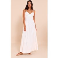 Femme Robe longue blanche à décolleté et détail asymétrique | Taille 32 | PrettyLittleThing (FR)